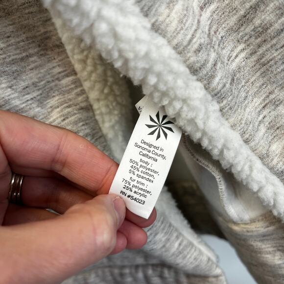 Athleta Apres Anything Sherpa vest gray white - XXS - Picture 9 of 9